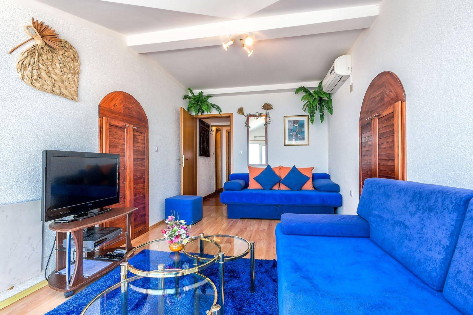 Villa Roses