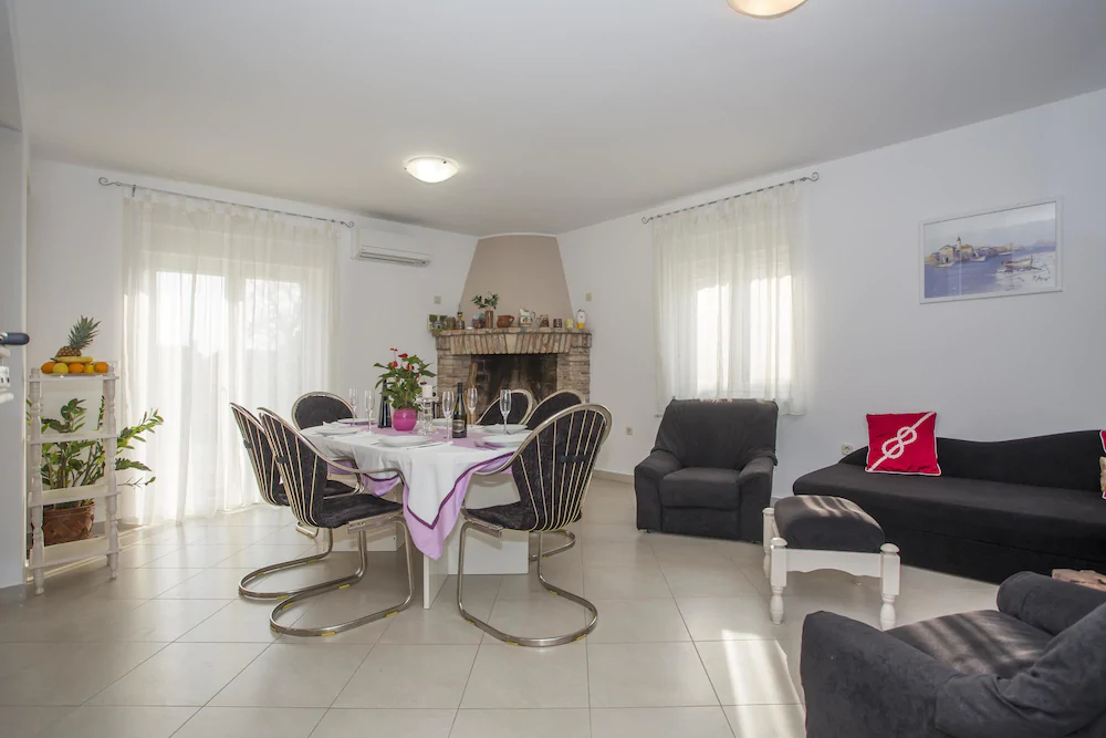 Holiday House Leonida