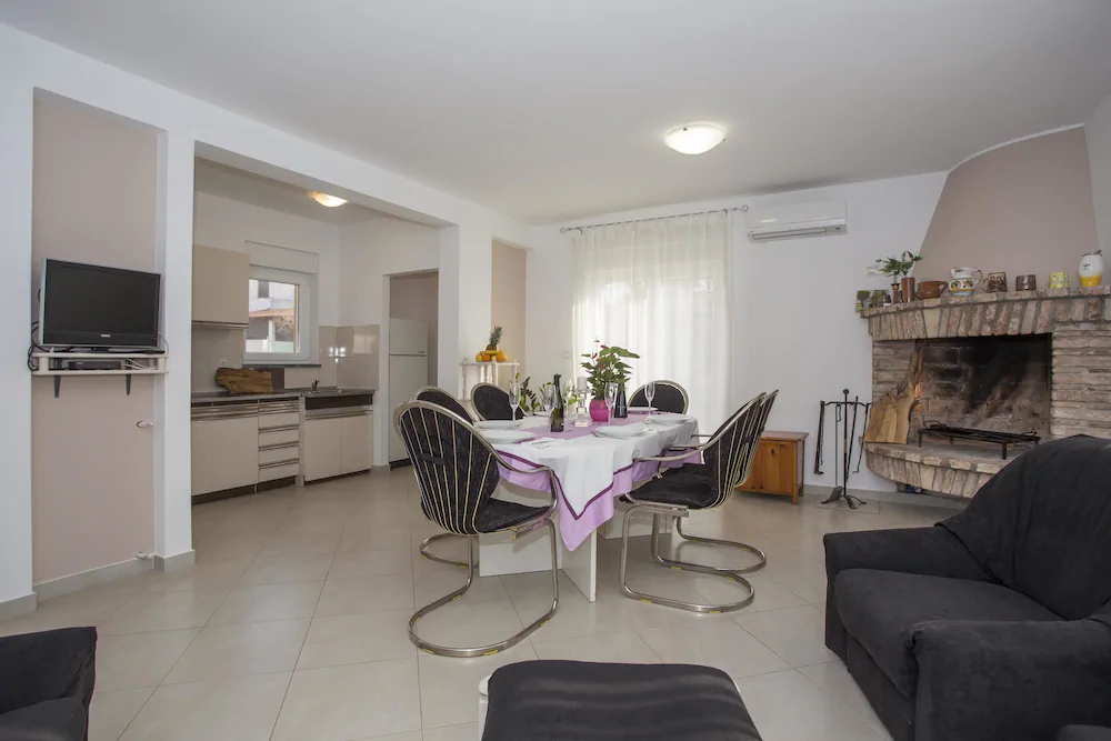 Holiday House Leonida