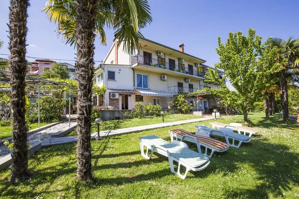Apartments & Rooms Ribaric
