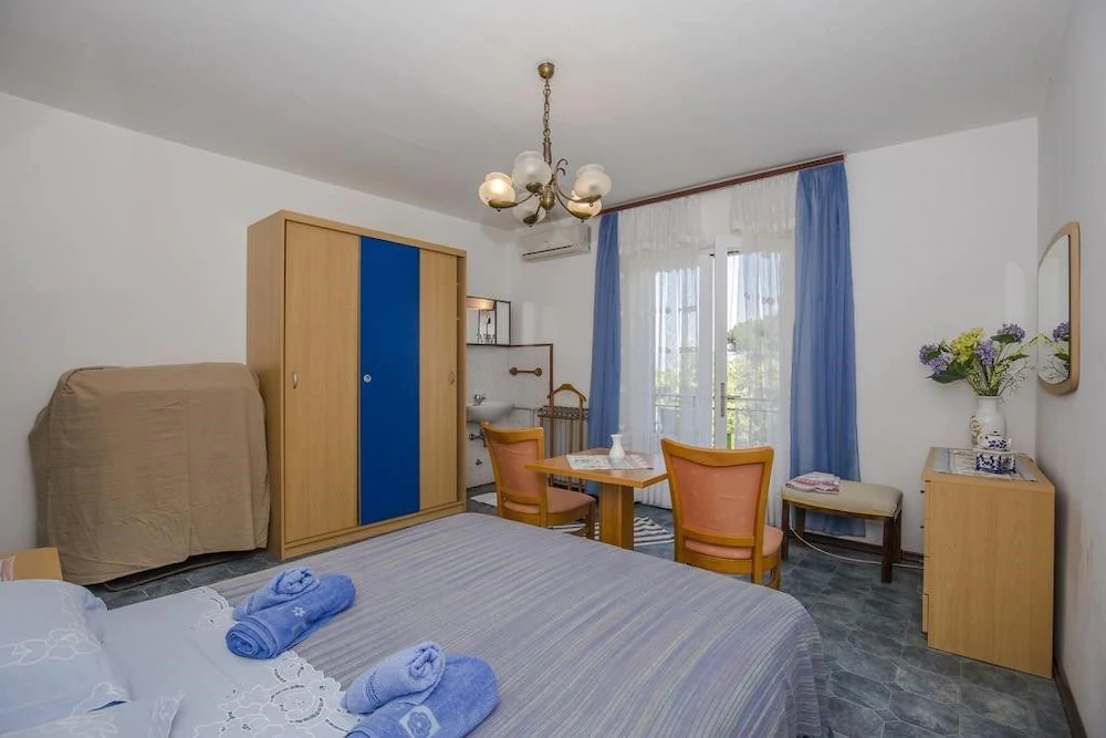 Apartments & Rooms Ribaric