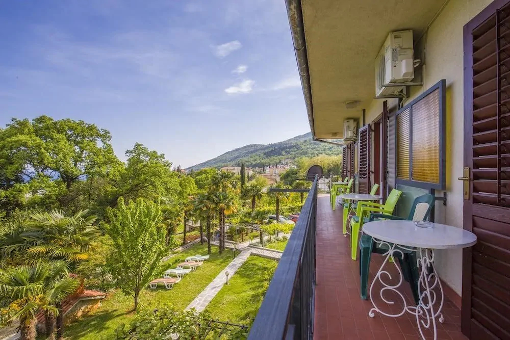 Apartments & Rooms Ribaric