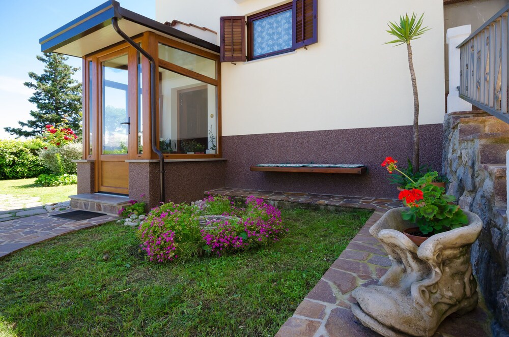 House Heliosh