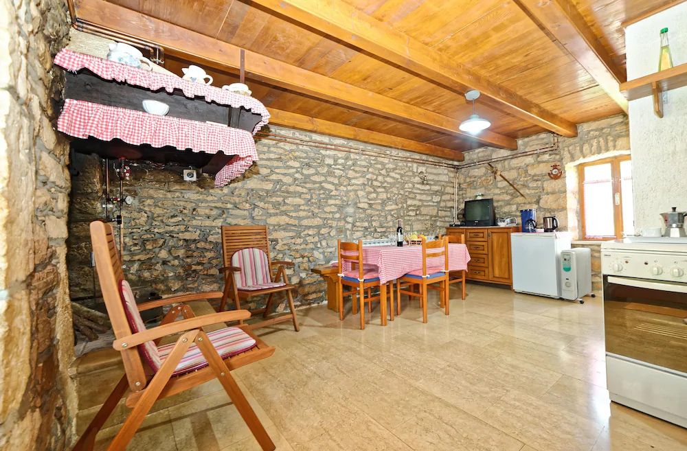 House Percan Ivica