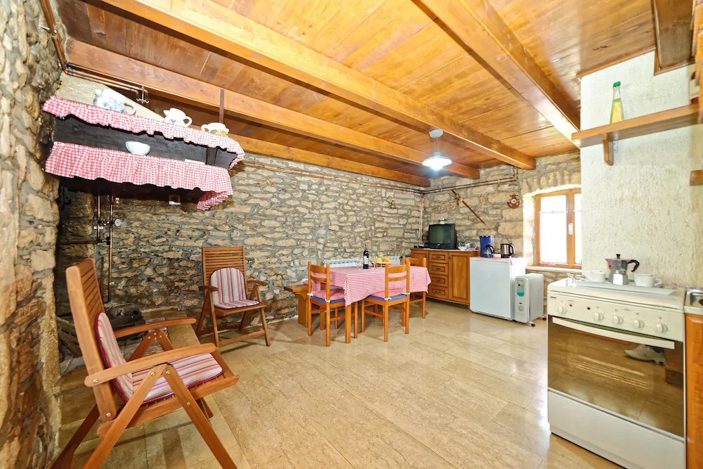 House Percan Ivica
