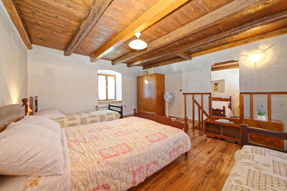 House Percan Ivica