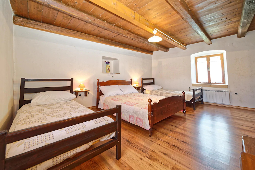 House Percan Ivica