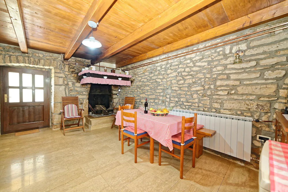 House Percan Ivica