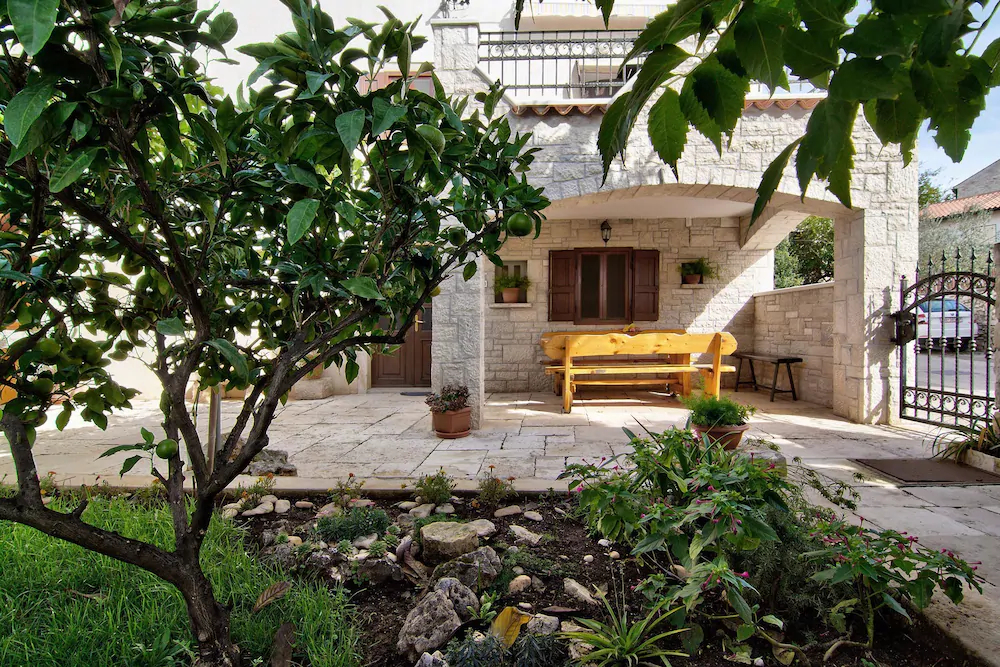 Apartments Mirjana
