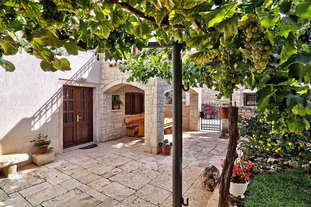Apartments Mirjana