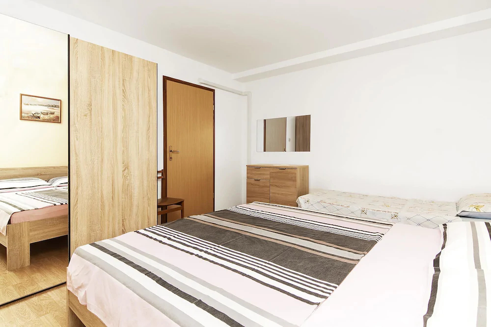 Apartments Mirjana