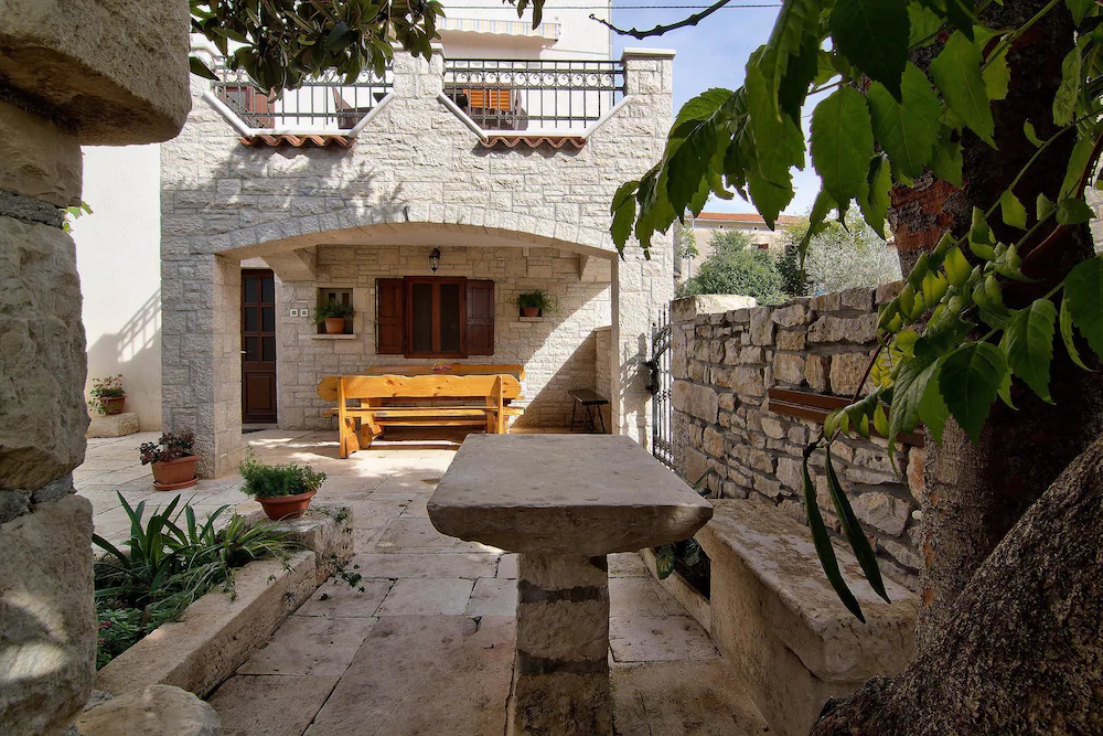 Apartments Mirjana