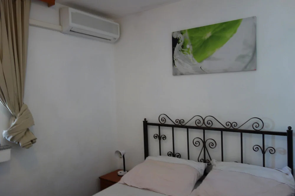 Apartment Zoran Posesi