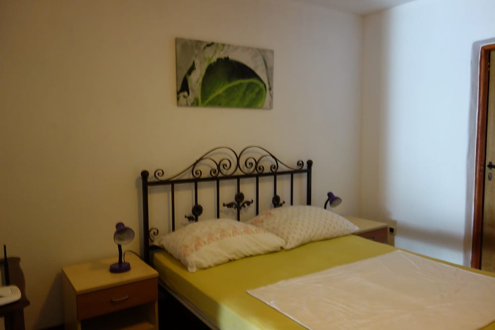 Apartment Zoran Posesi