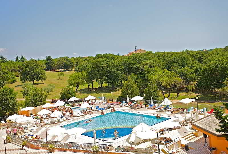 Arena Hotel Holiday