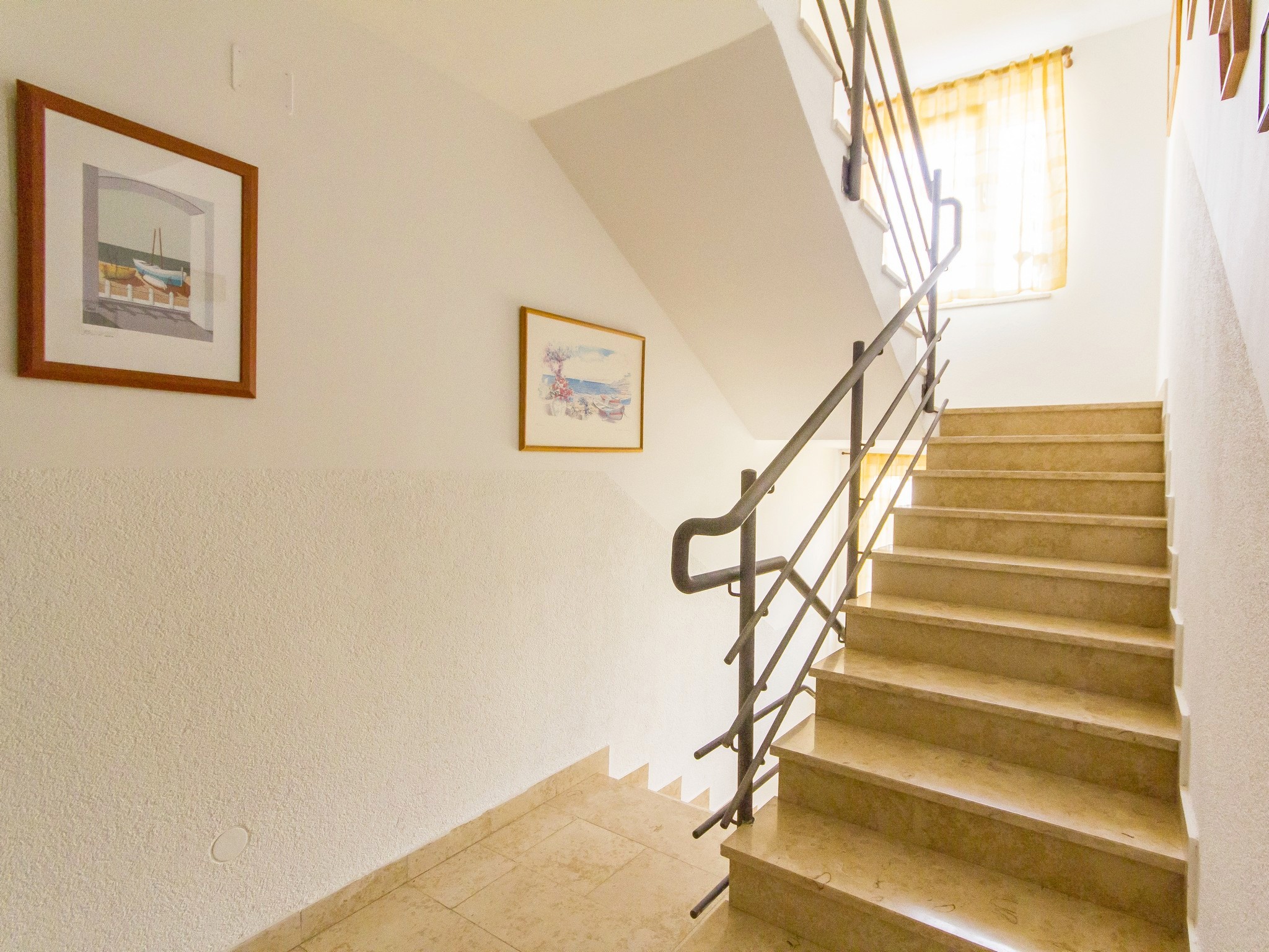 Catalina Apartments
