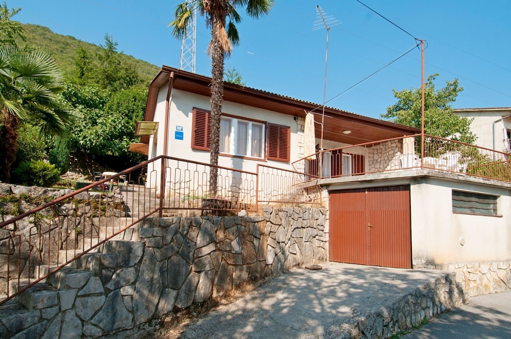 House Mirella