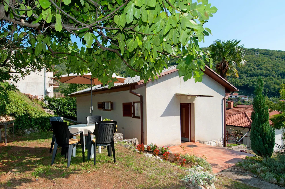 House Mirella