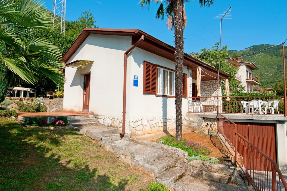 House Mirella