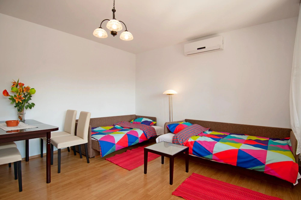 House Mirella