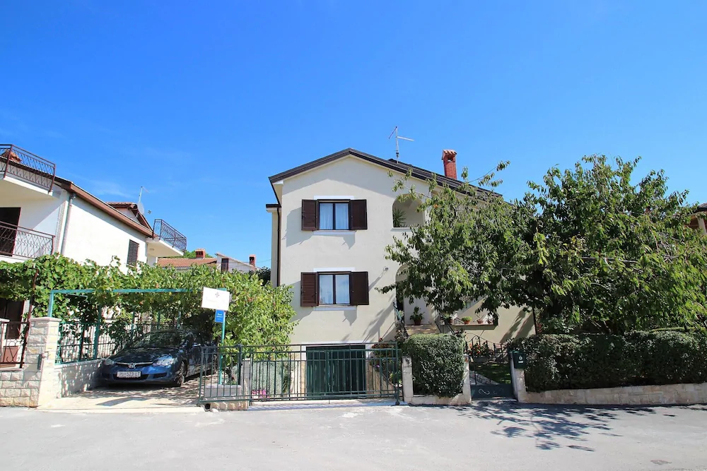 Apartment Maena