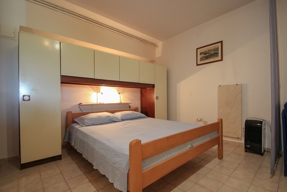 Apartment Mirjana