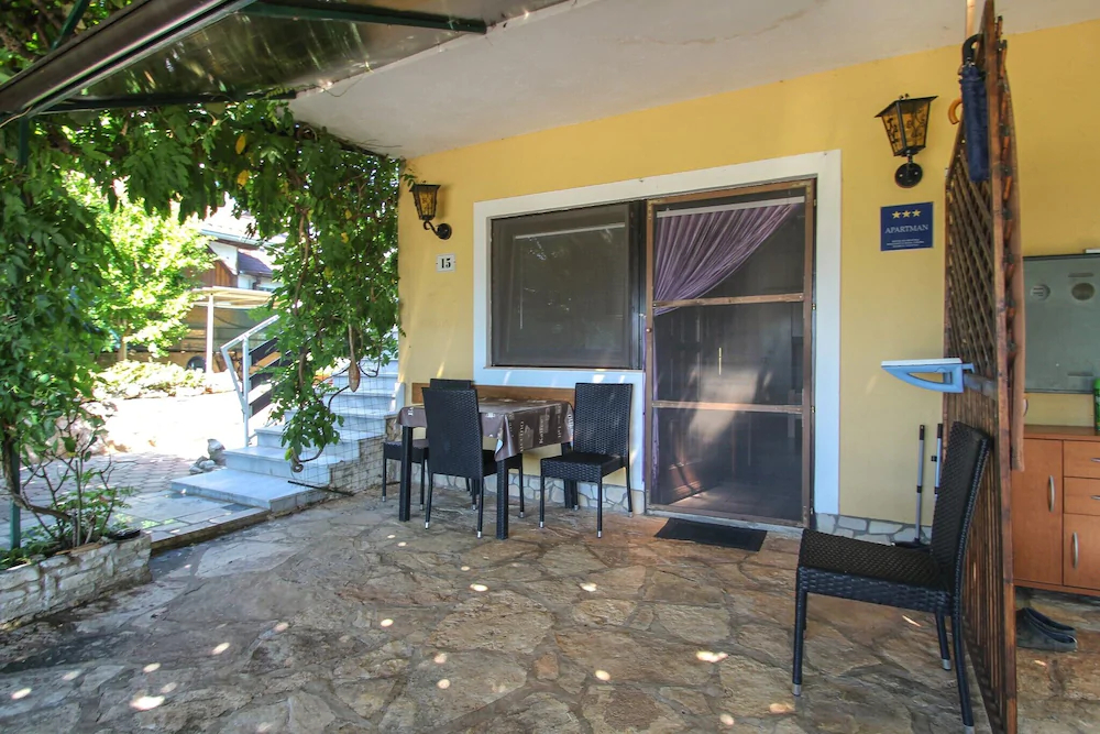Apartment Mirjana