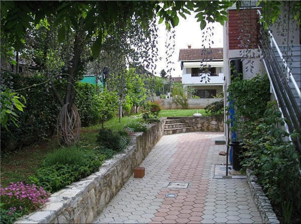 Apartment Mirjana