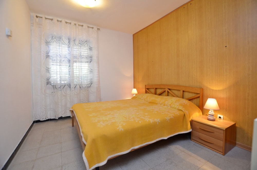 Apartments Ljiljana