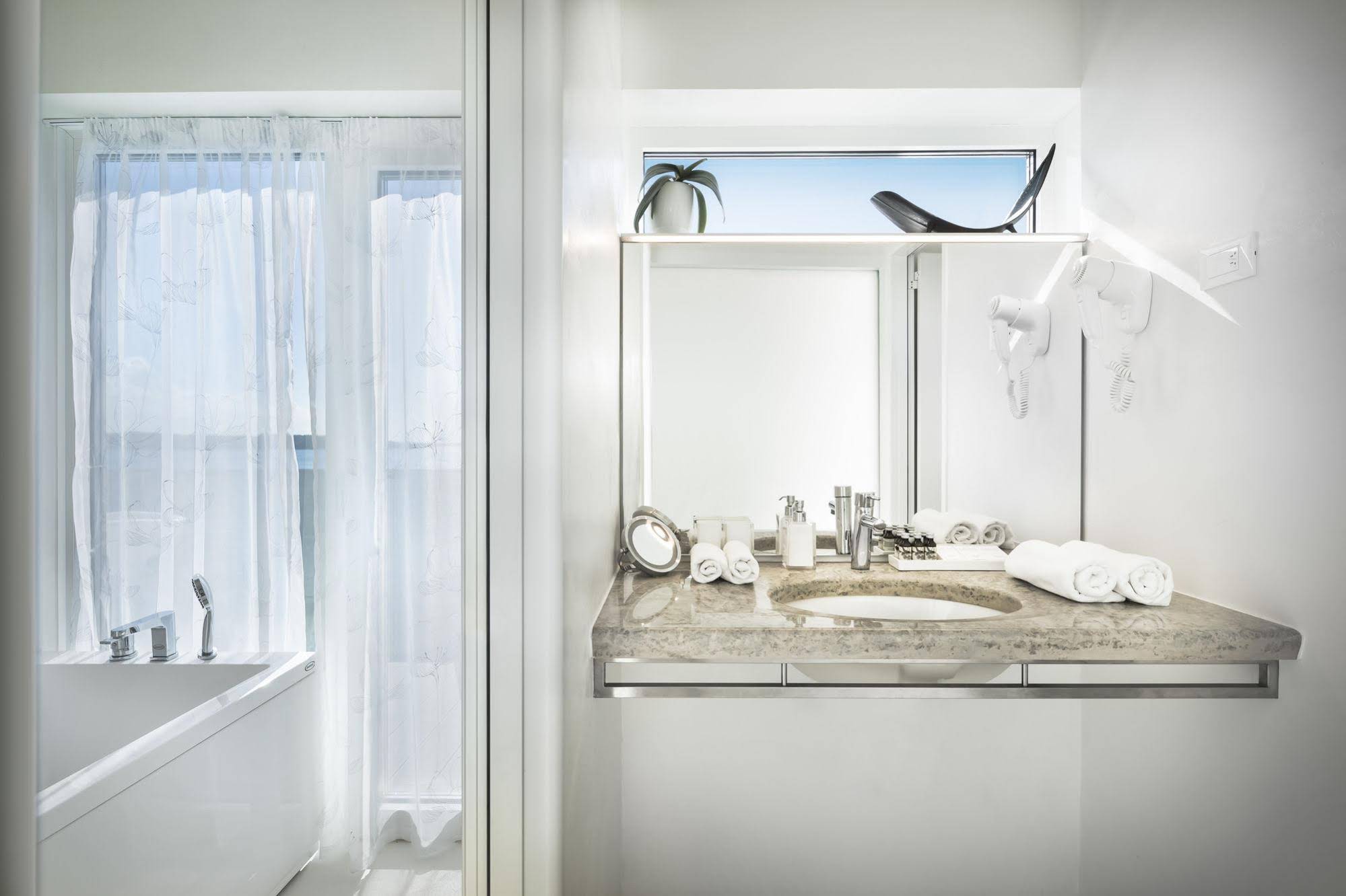 Rivalmare Boutique Hotel