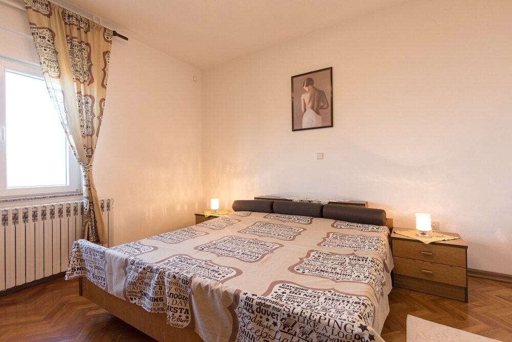 Apartment Lucia & Holiday Home Nino