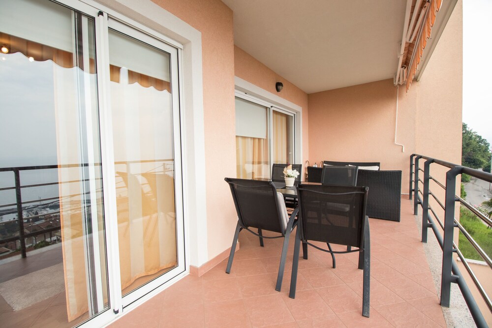 Apartments Villa Adore