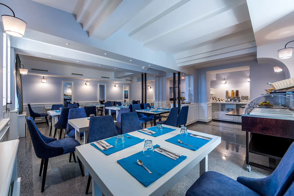 Hotel Domino