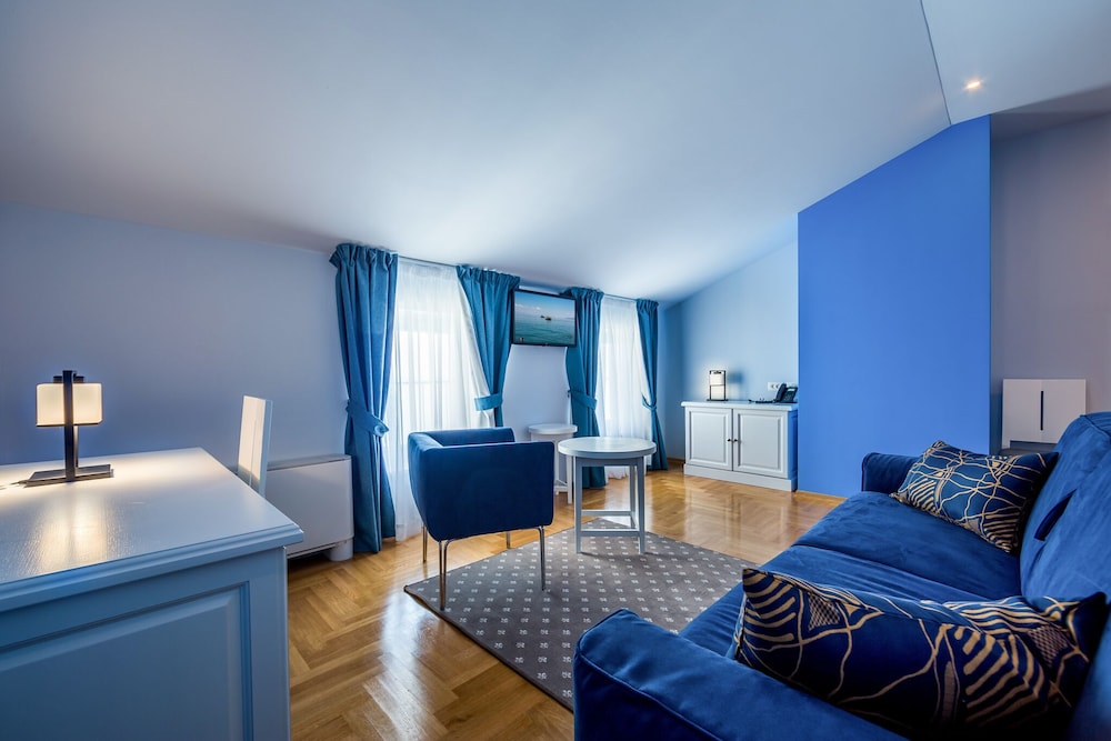 Hotel Domino