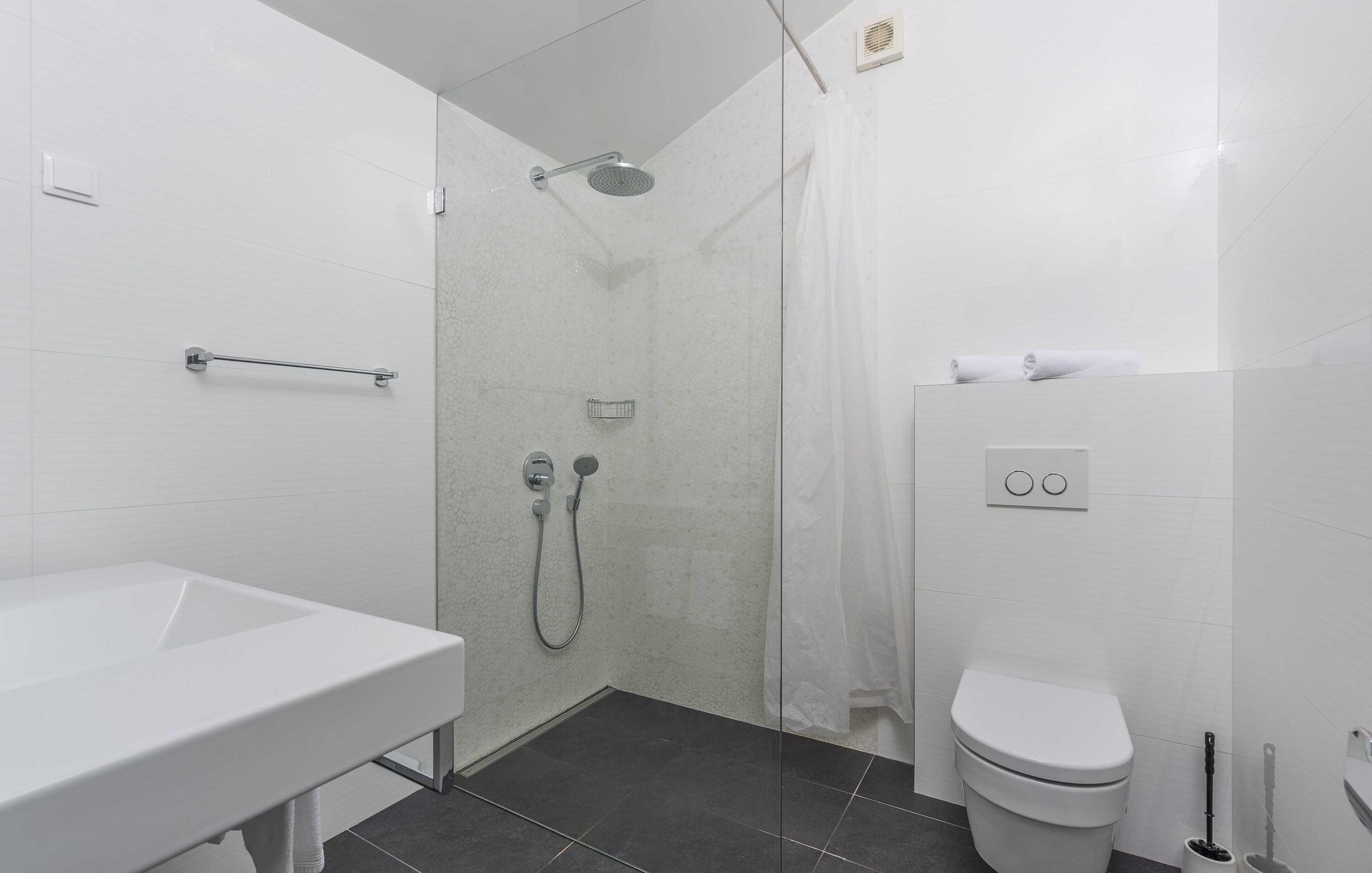 Maj Premium Residence