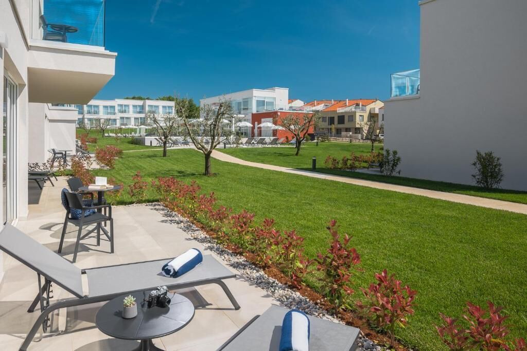 Maj Premium Residence
