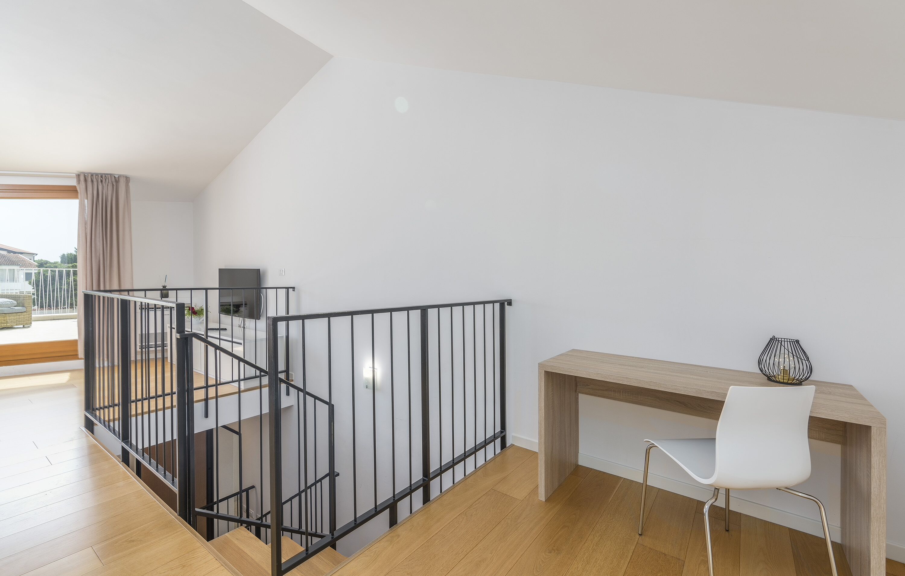 Maj Premium Residence