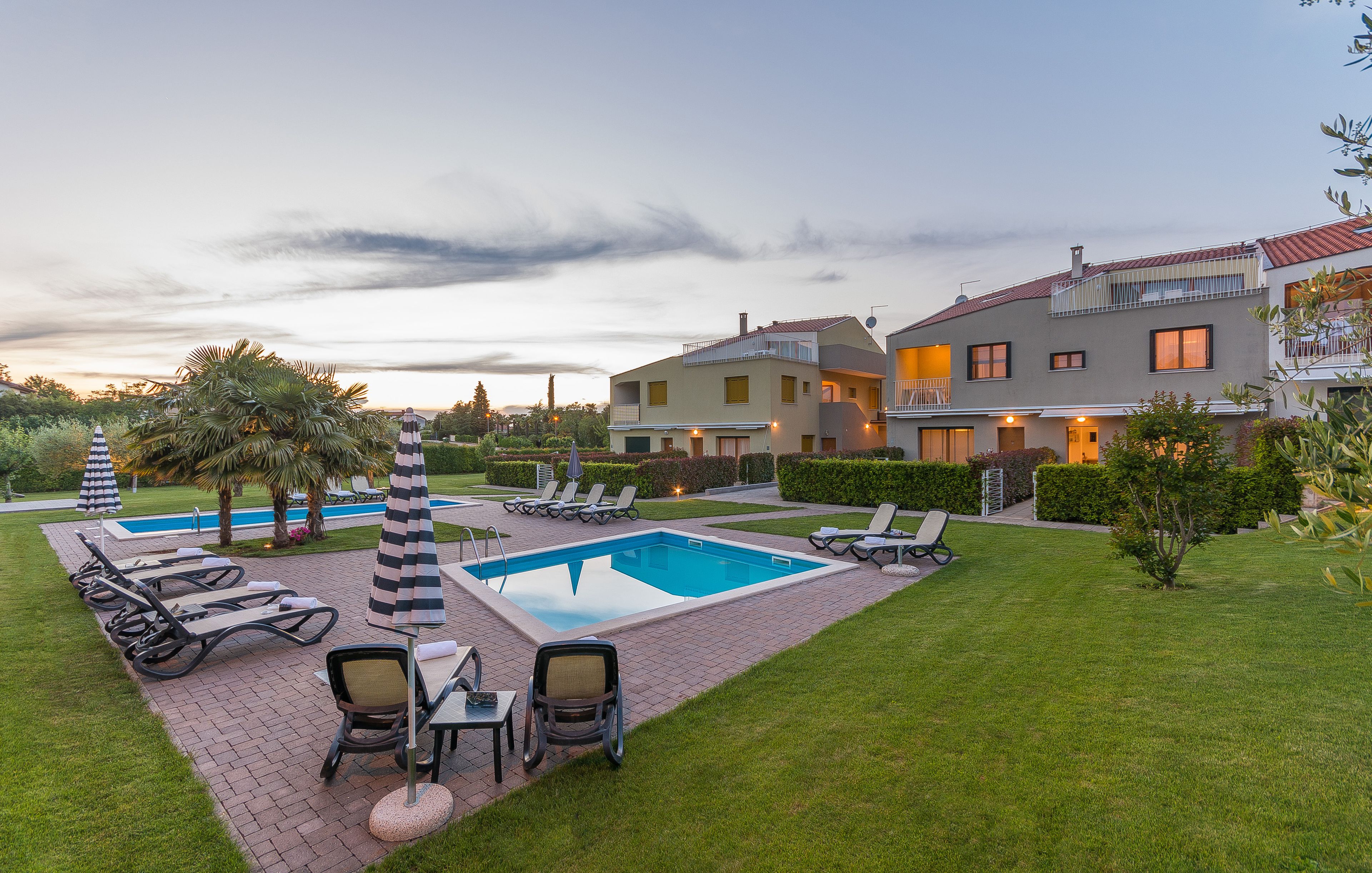 Maj Premium Residence