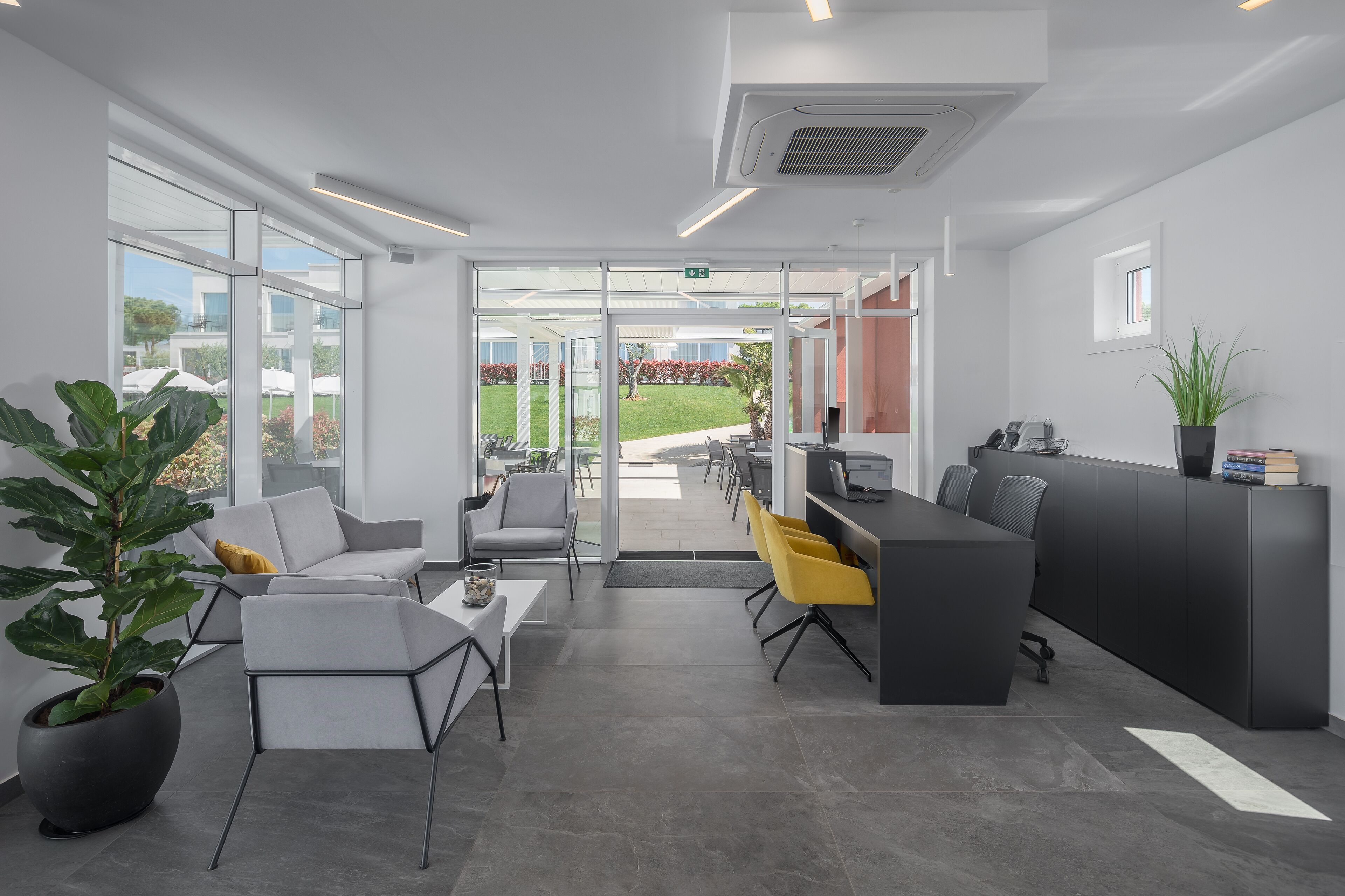 Maj Premium Residence