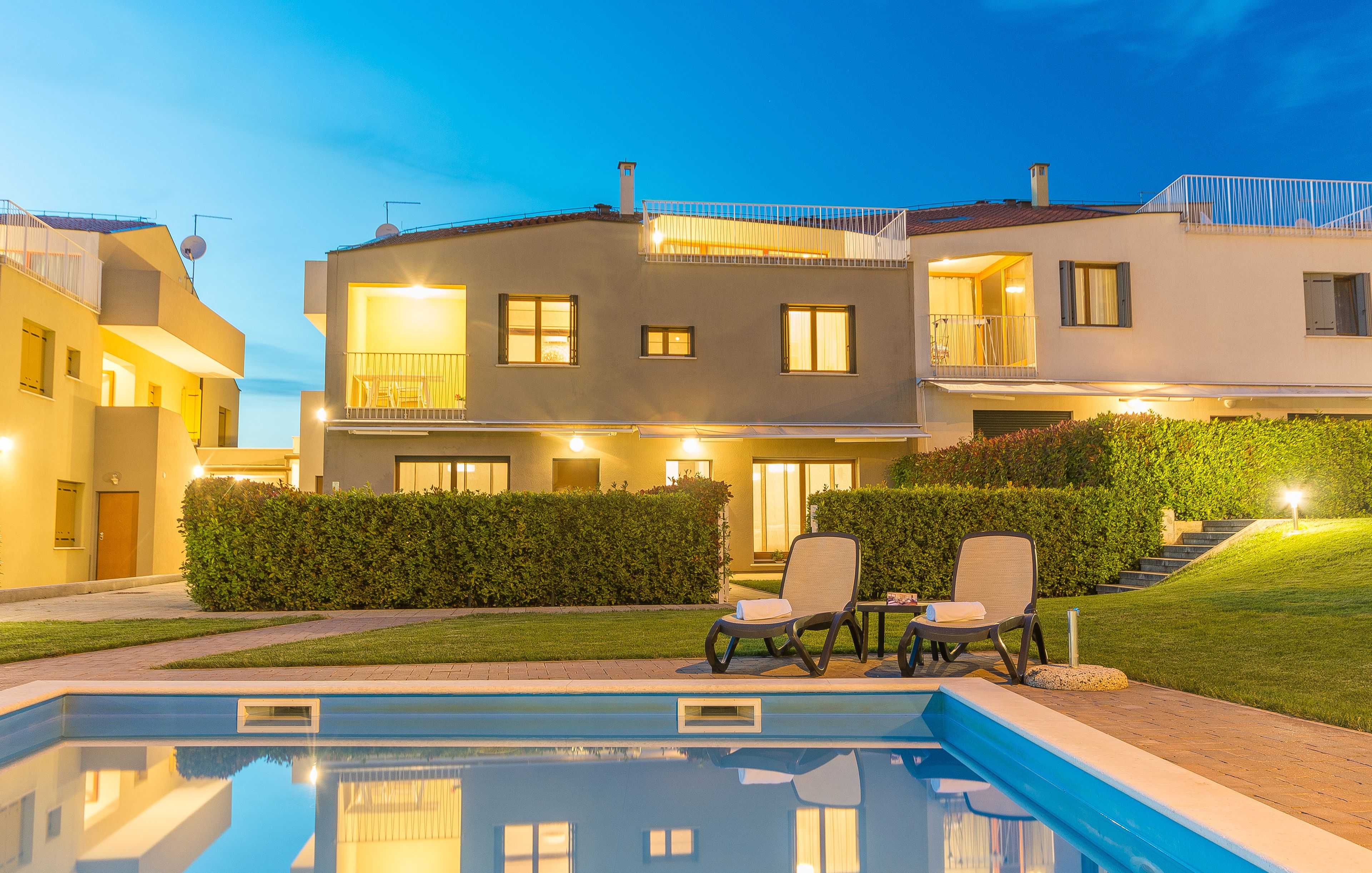Maj Premium Residence