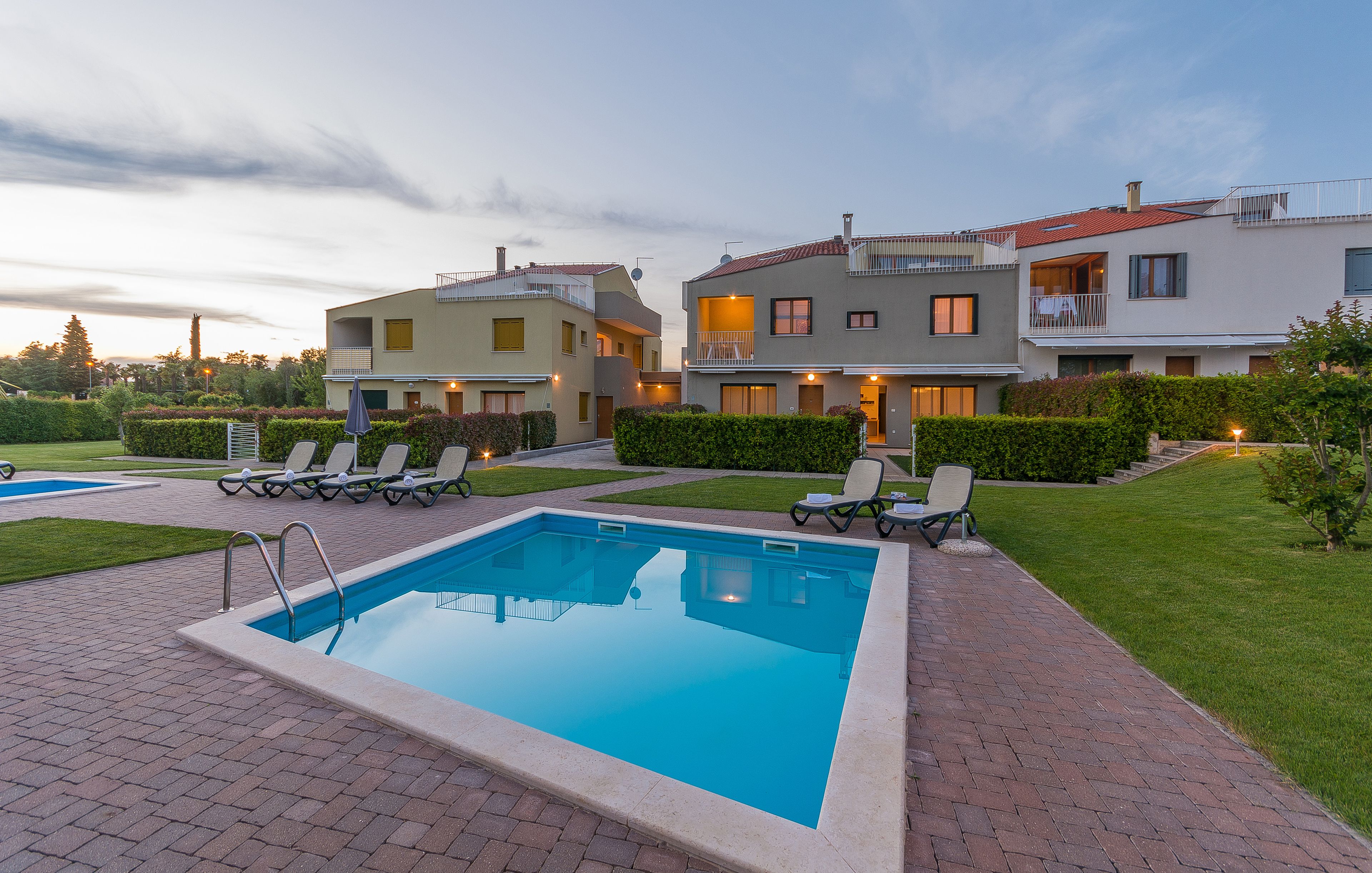 Maj Premium Residence