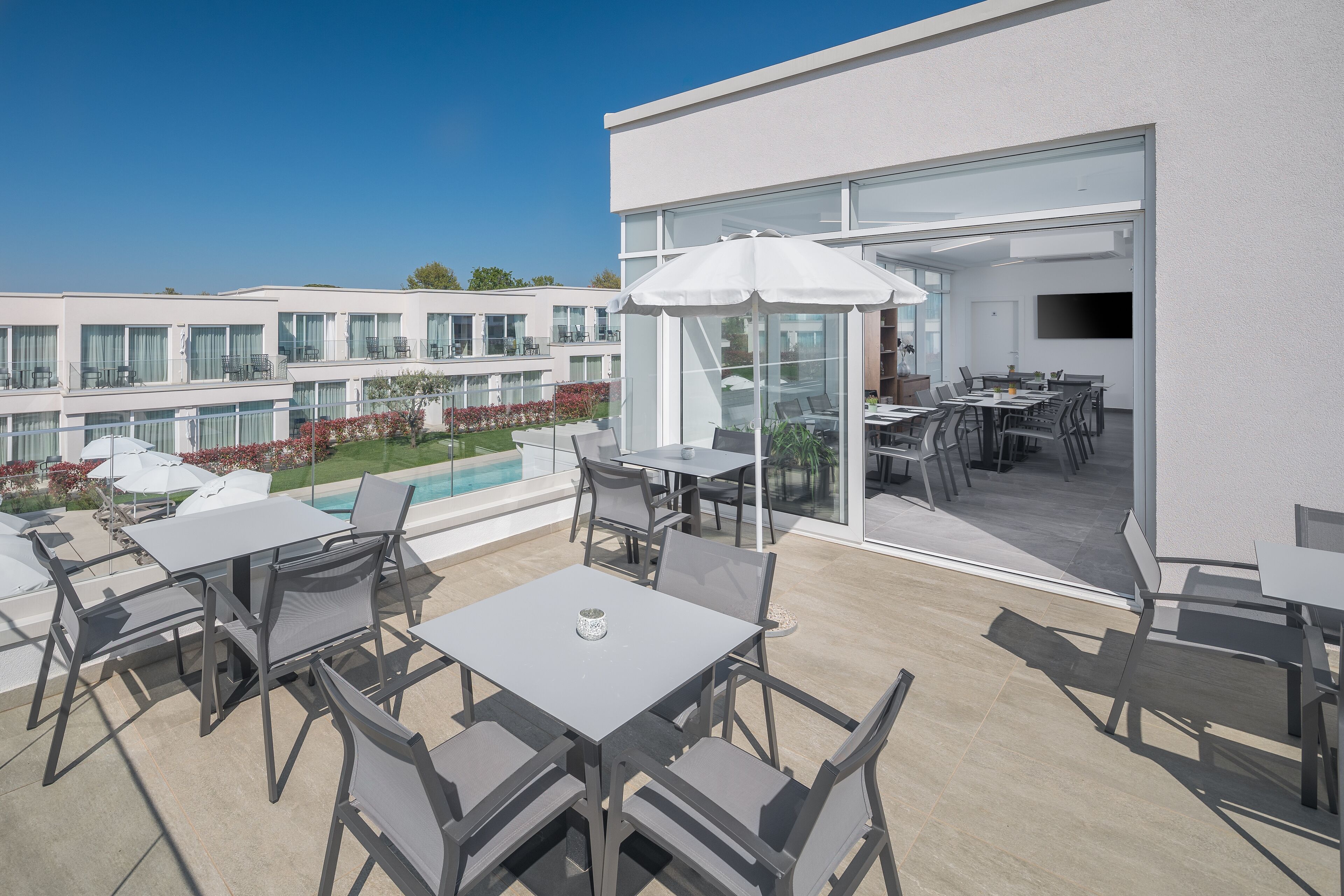 Maj Premium Residence
