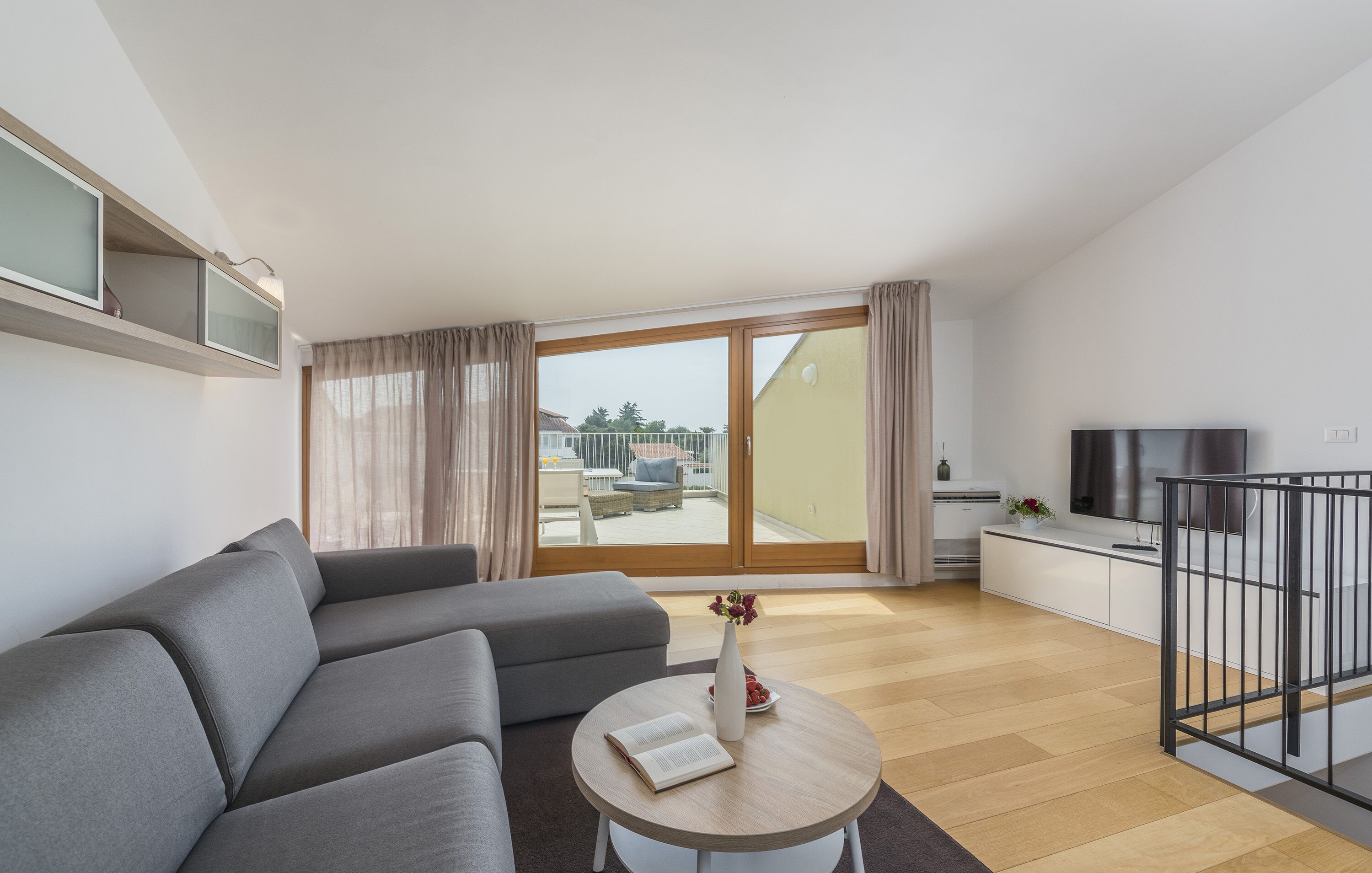 Maj Premium Residence
