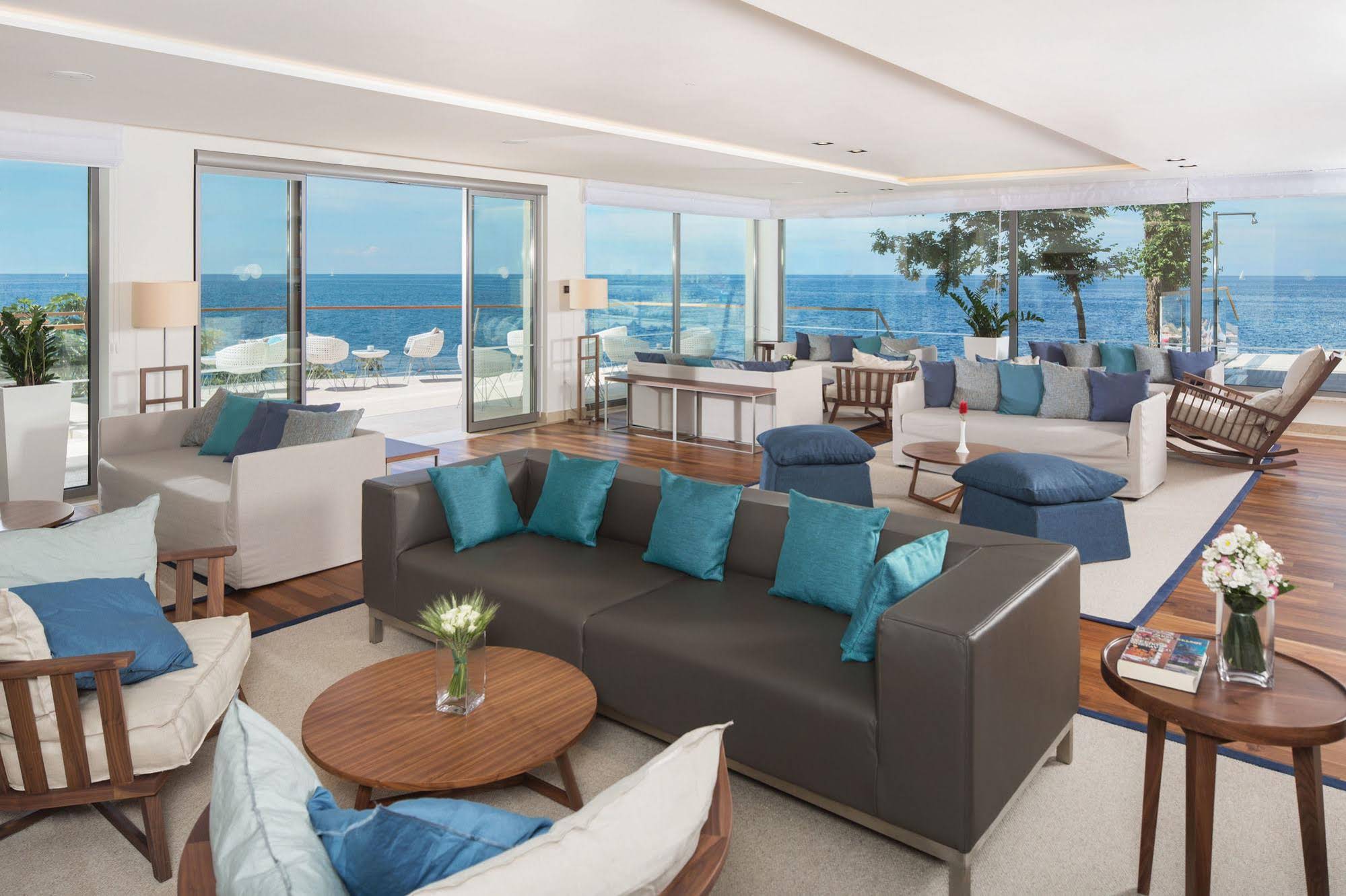 Isabella Island Miramare Suites & Villas