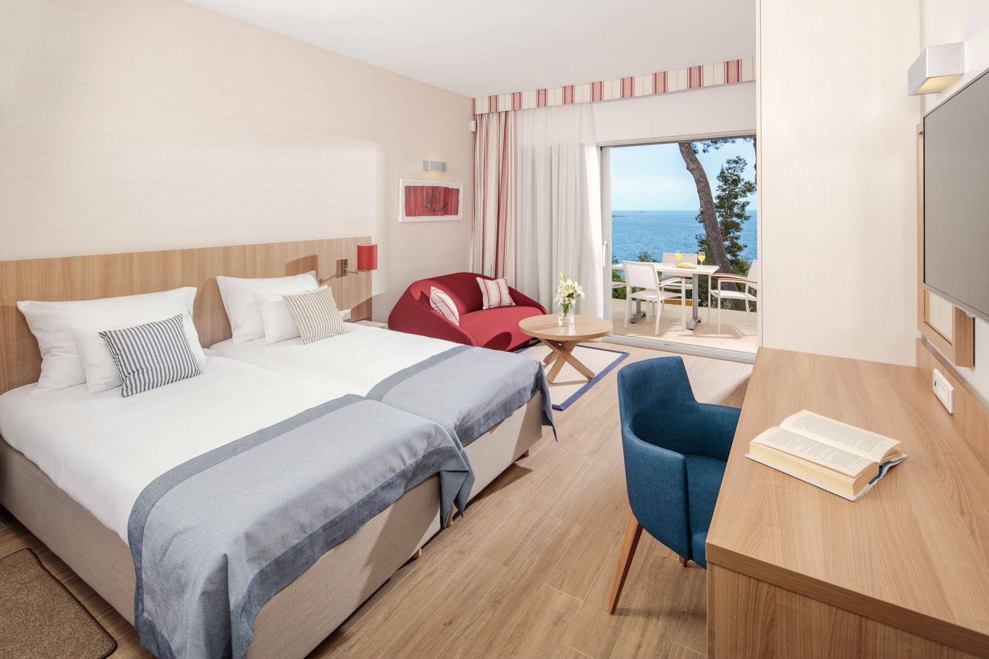 Isabella Island Miramare Suites & Villas