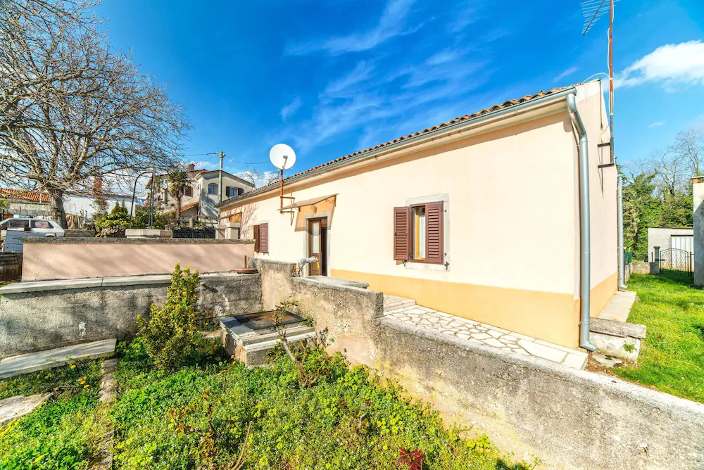 Holiday House Valter KN