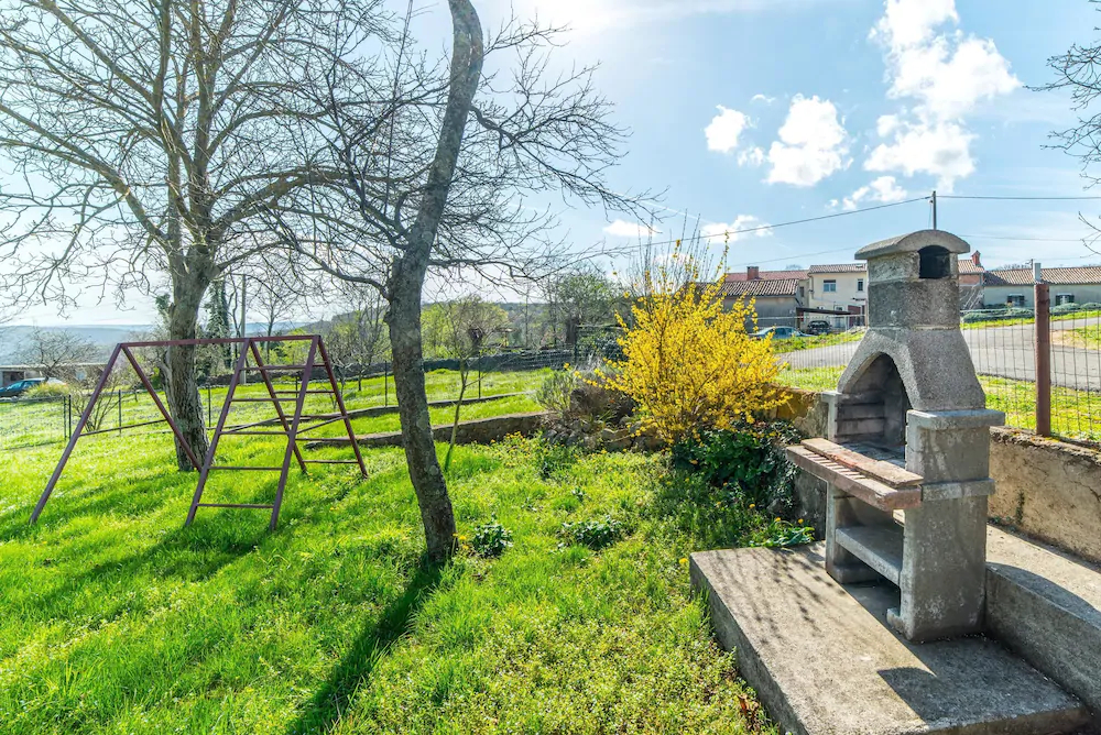 Holiday House Valter KN