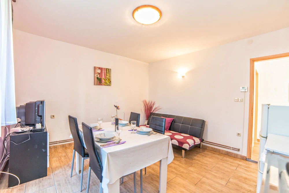 Holiday House Valter KN