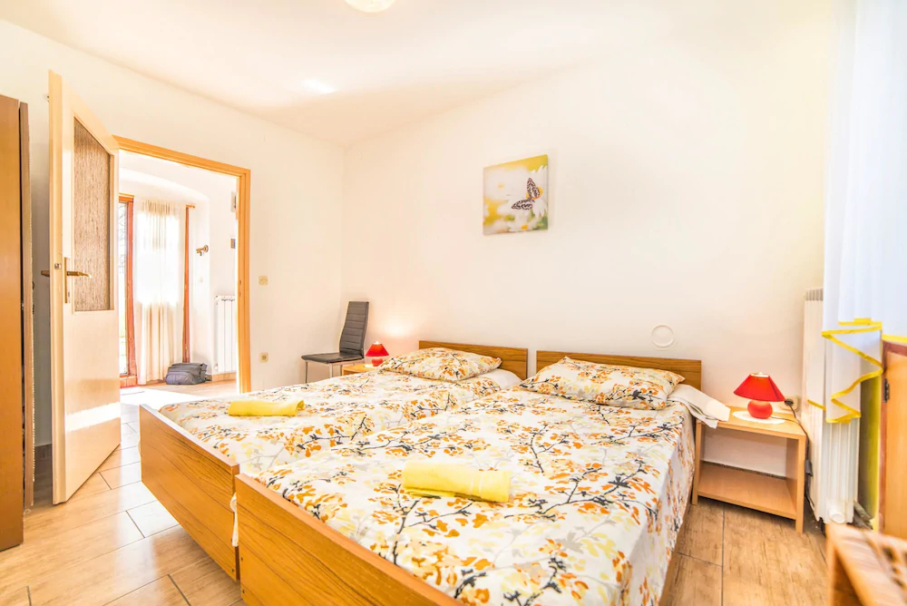 Holiday House Valter KN