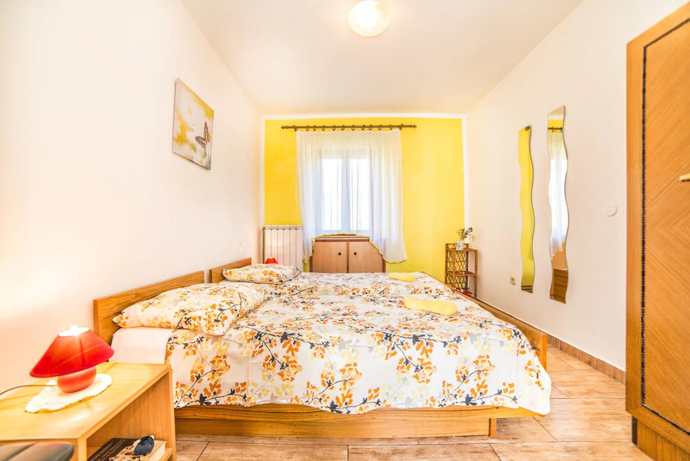 Holiday House Valter KN